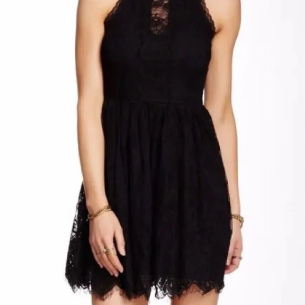 Free people “Verushka” lace Dress. Size 2 black